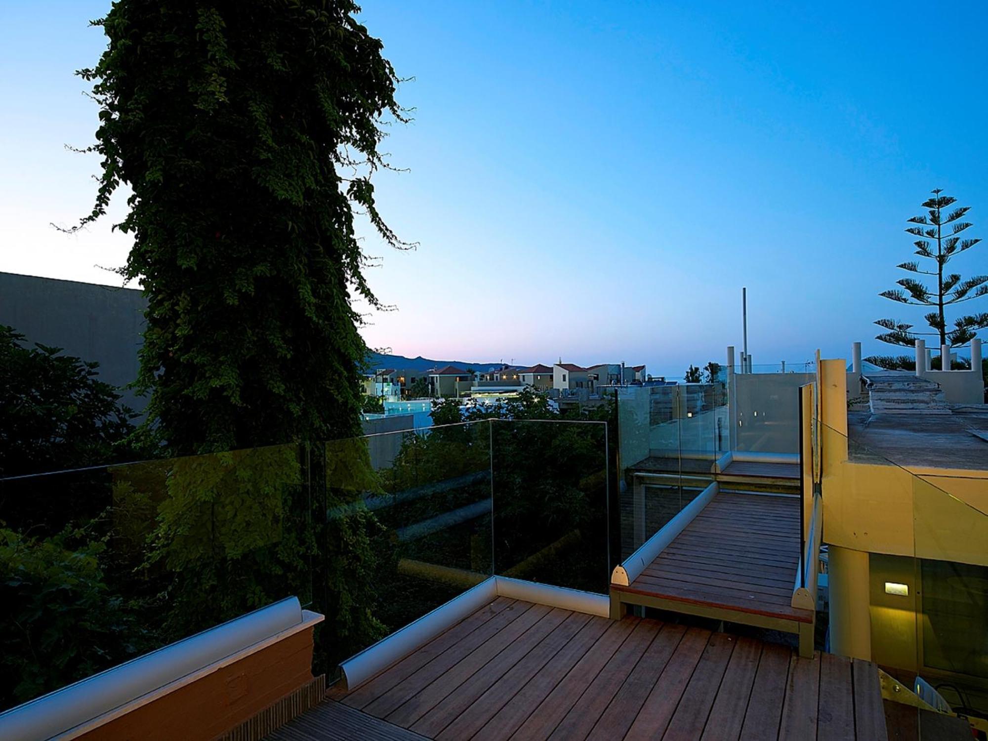 Elotis Suites (Adults Only) Agia Marina Стая снимка
